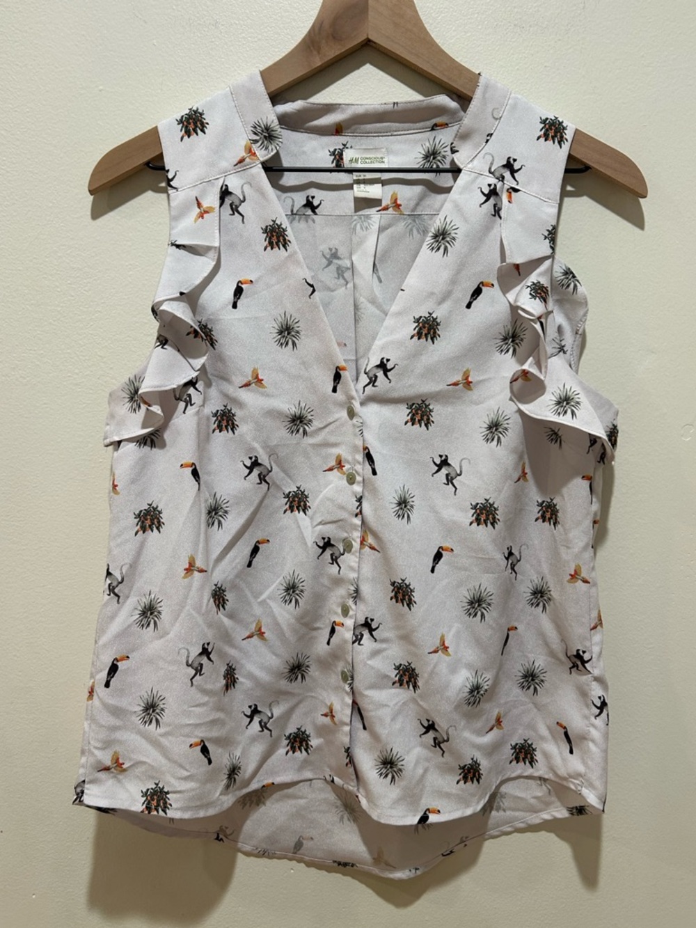 H&M Conscious Collection White Ruffled Sleeveless Jungle Blouse Top - Women’s 6